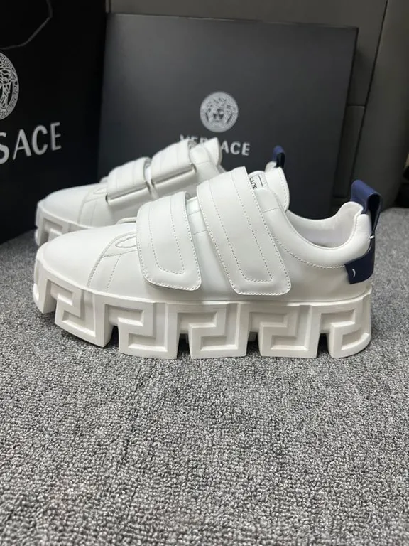 Versace Shoe 